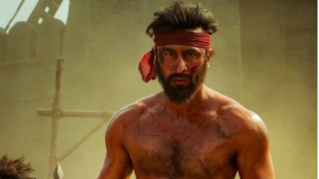 Shamshera box office : രണ്ബിര് കപൂറിന്റെ 'ഷംഷേര', ആദ്യ ദിനത്തില് നിരാശ ബോക്സ് ഓഫീസ് റിപ്പോര്ട്ട് Shamshera box office : രണ്ബിര് കപൂറിന്റെ 'ഷംഷേര', ആദ്യ ദിനത്തില് നിരാശ ബോക്സ് ഓഫീസ് റിപ്പോര്ട്ട്