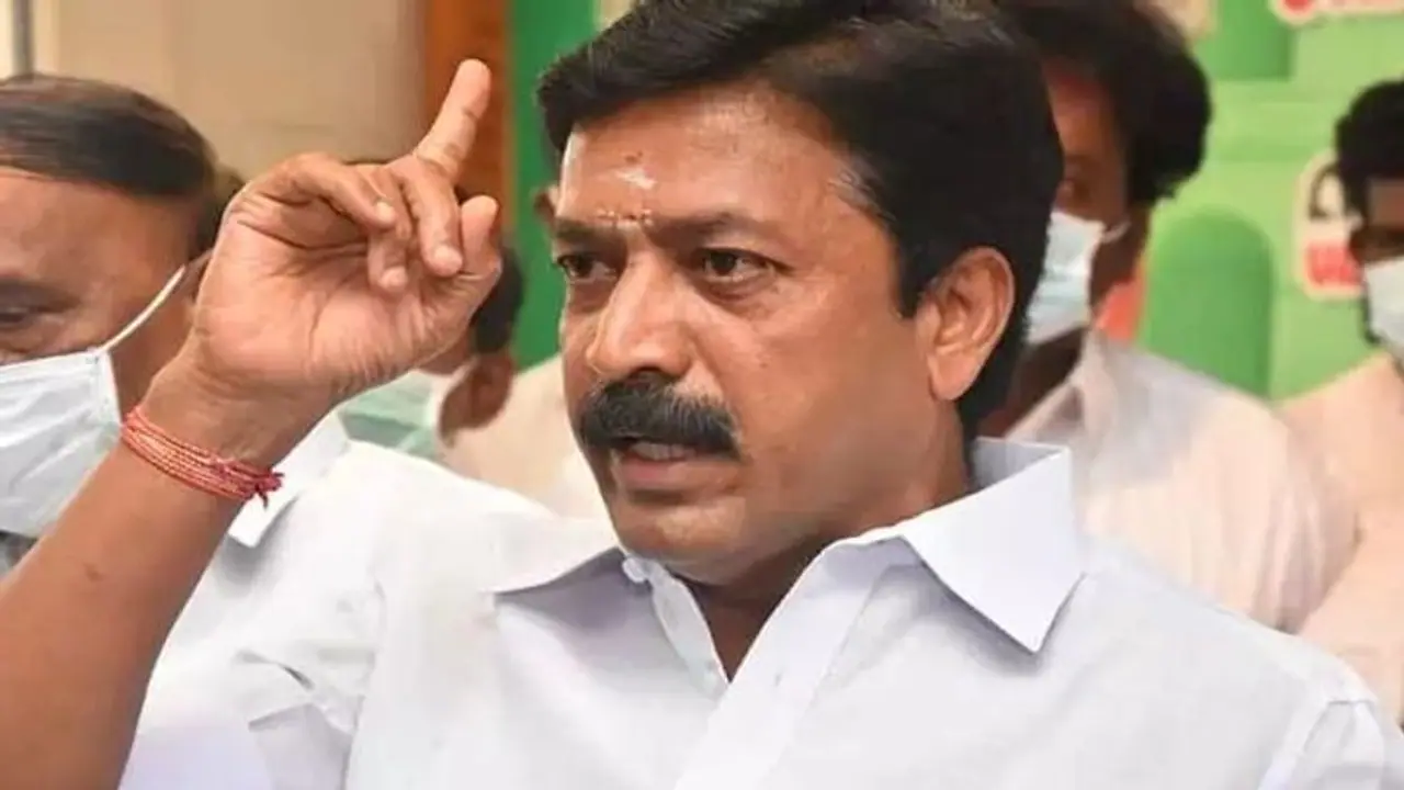 “எட்டப்பன் ஓபிஎஸ்சுக்கு ஒரே வழி.. ஸ்டாலினுக்கு நாட்டுல நடக்குறதே தெரியாது”.. அலறவிட்ட சி.வி சண்முகம் !!