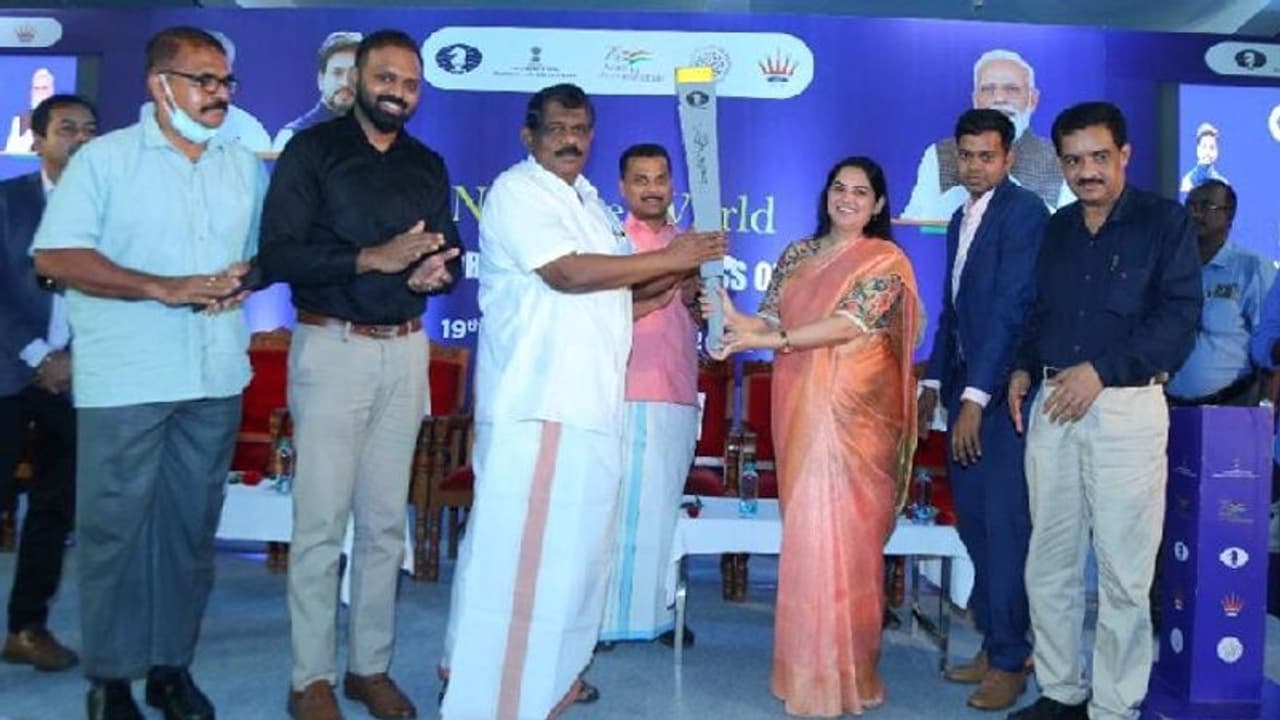 ತಿರುವನಂತಪುರಂ ತಲುಪಿದ ಚೆಸ್ ಒಲಿಂಪಿಯಾಡ್ ಟಾರ್ಚ್ ರಿಲೇ ತಿರುವನಂತಪುರಂ ತಲುಪಿದ ಚೆಸ್ ಒಲಿಂಪಿಯಾಡ್ ಟಾರ್ಚ್ ರಿಲೇ