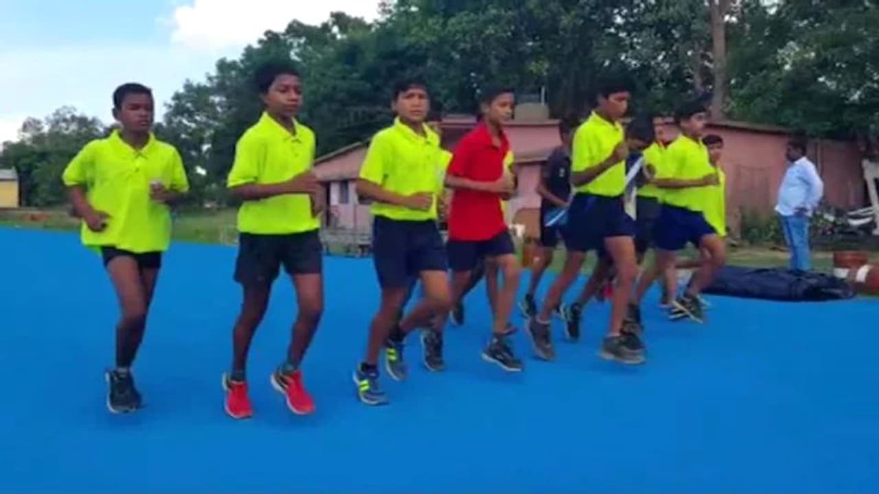 झारखंड राज्य के खिलाड़ियों के लिए खुशखबरीः देश के 5वां और प्रदेश का पहला सिंथेटिक ट्रैक बोकारो में बनकर तैयार झारखंड राज्य के खिलाड़ियों के लिए खुशखबरीः देश के 5वां और प्रदेश का पहला सिंथेटिक ट्रैक बोकारो में बनकर तैयार