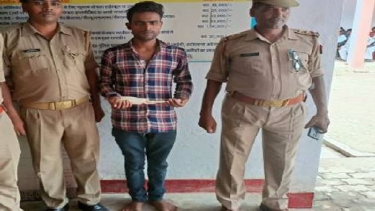 दूसरे युवक से संबंध पर पहले प्रेमी ने प्रेमिका को लगाया ठिकाने, पुलिस ने युवती के मोबाइल से खोले सारे राज दूसरे युवक से संबंध पर पहले प्रेमी ने प्रेमिका को लगाया ठिकाने, पुलिस ने युवती के मोबाइल से खोले सारे राज