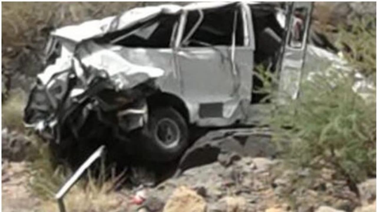 ഒമാനില്‍ ബസപകടം; അഞ്ചു മരണം, 14 പേര്‍ക്ക് പരിക്ക്