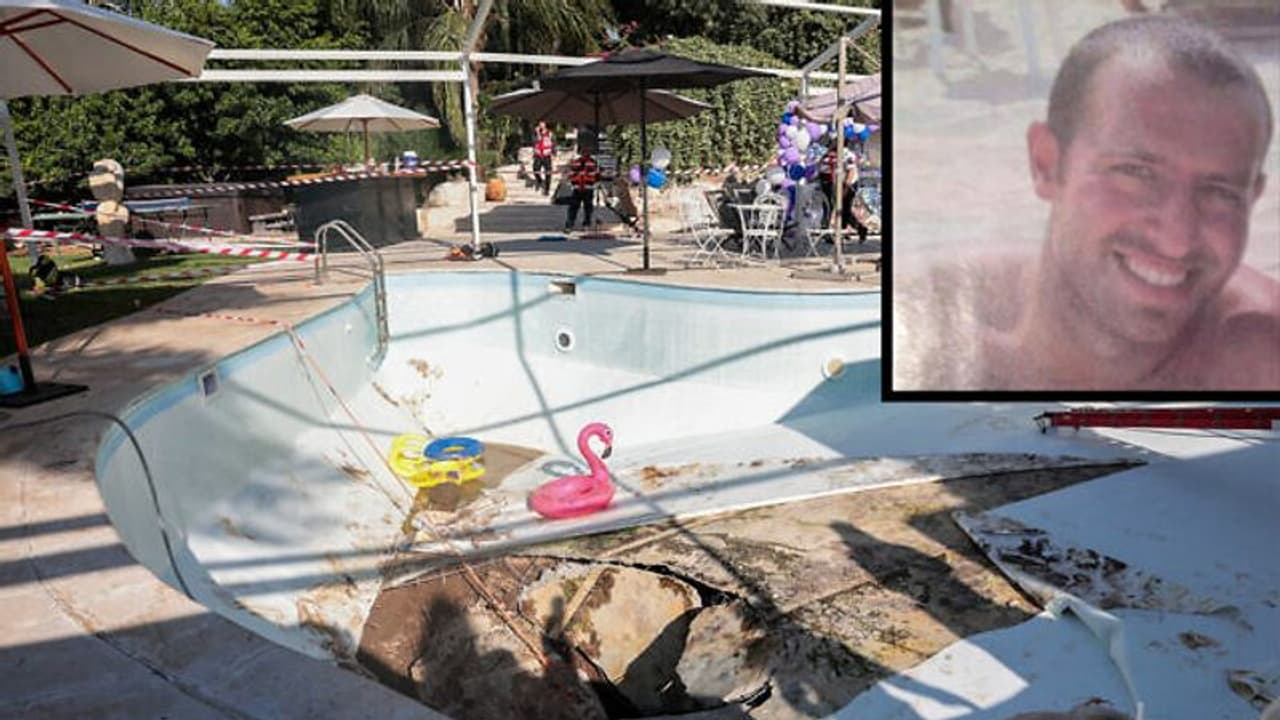 ആളുകള് നീന്തുന്നതിനിടെ സ്വിമ്മിംഗ് പൂളിന്റെ നടുക്ക് വന്ഗര്ത്തമുണ്ടായി, രണ്ടുപേര് താഴ്ന്നുപോയി! ആളുകള് നീന്തുന്നതിനിടെ സ്വിമ്മിംഗ് പൂളിന്റെ നടുക്ക് വന്ഗര്ത്തമുണ്ടായി, രണ്ടുപേര് താഴ്ന്നുപോയി!