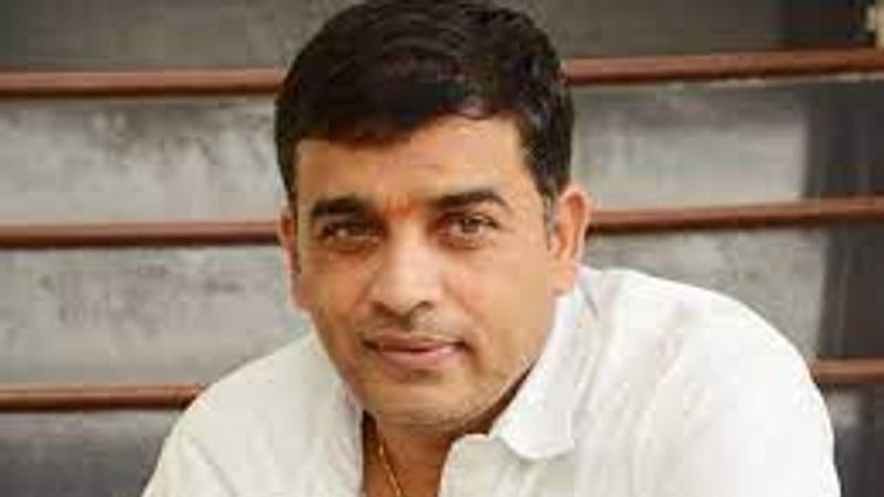 ఒప్పుకున్నాడా...దిల్ రాజు కష్టపడి ఒప్పించారా?మిలియన్ డాలర్ క్వచ్చిన్ ఒప్పుకున్నాడా...దిల్ రాజు కష్టపడి ఒప్పించారా?మిలియన్ డాలర్ క్వచ్చిన్