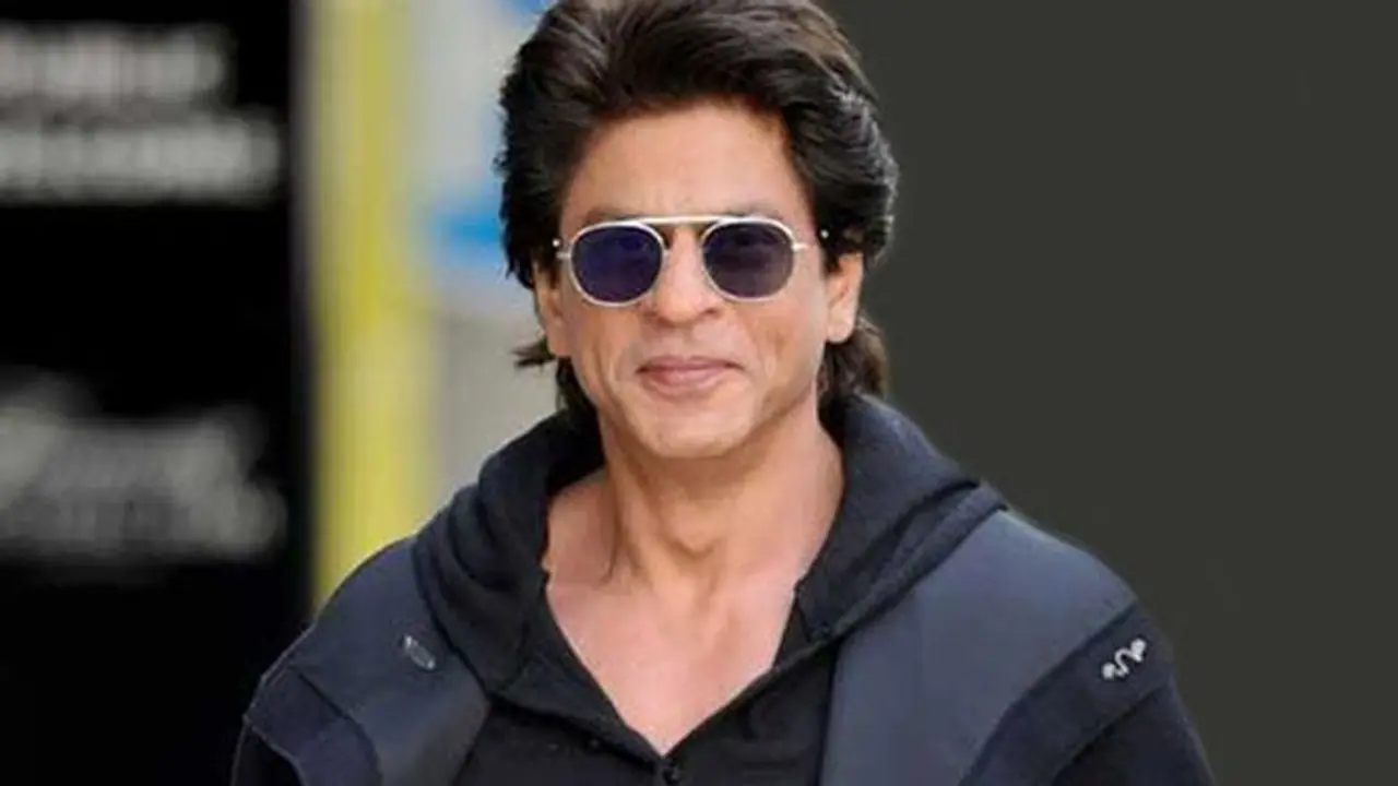 షారుఖ్ ఖాన్ అప్ కమింగ్ ఫిల్మ్ నుంచి ఫొటో లీక్.. వైరల్ అవుతున్న తాప్సీ, షారుఖ్ ఖాన్ లుక్.. షారుఖ్ ఖాన్ అప్ కమింగ్ ఫిల్మ్ నుంచి ఫొటో లీక్.. వైరల్ అవుతున్న తాప్సీ, షారుఖ్ ఖాన్ లుక్..