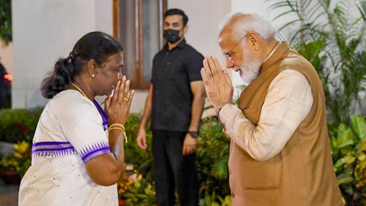 আজ রাষ্ট্রপতি পদে শপথ দ্রৌপদী মুর্মুর, দেশ পাবে তার সর্বকনিষ্ঠ রাষ্ট্রপতিকে আজ রাষ্ট্রপতি পদে শপথ দ্রৌপদী মুর্মুর, দেশ পাবে তার সর্বকনিষ্ঠ রাষ্ট্রপতিকে