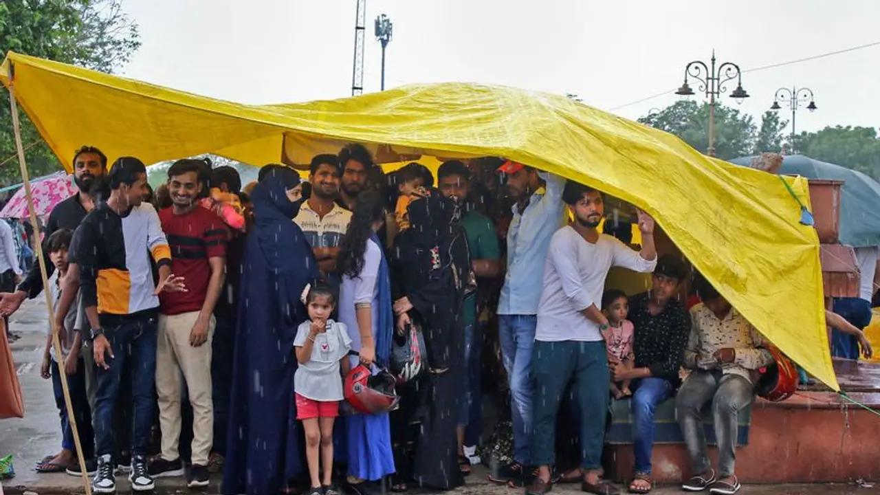 Monsoon Update:पूर्वोत्तर भारत सहित राजस्थान, मप्र और छग में भारी बारिश का अलर्ट, जानिए अपने राज्य का हाल Monsoon Update:पूर्वोत्तर भारत सहित राजस्थान, मप्र और छग में भारी बारिश का अलर्ट, जानिए अपने राज्य का हाल