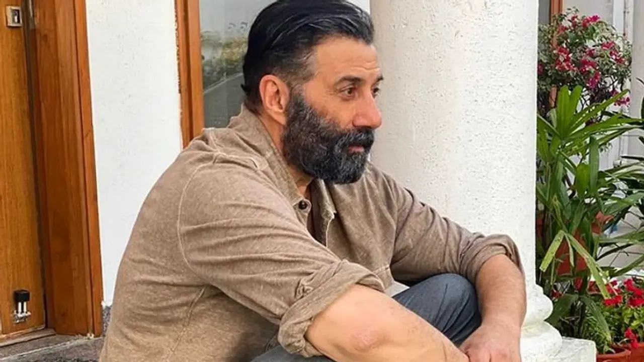 65 साल के सनी देओल दो हफ्ते से US में करा रहे इलाज, जानिए आखिर ऐसा क्या हुआ कि विदेश ही जाना पड़ा 65 साल के सनी देओल दो हफ्ते से US में करा रहे इलाज, जानिए आखिर ऐसा क्या हुआ कि विदेश ही जाना पड़ा