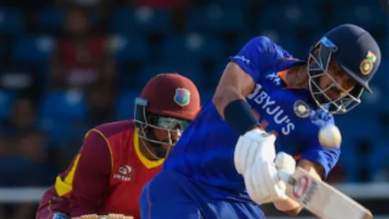 അക്സര് പട്ടേല് വെടിക്കെട്ടും ജയവും; പാക് റെക്കോര്ഡ് തകര്ത്ത് ഇന്ത്യ അക്സര് പട്ടേല് വെടിക്കെട്ടും ജയവും; പാക് റെക്കോര്ഡ് തകര്ത്ത് ഇന്ത്യ