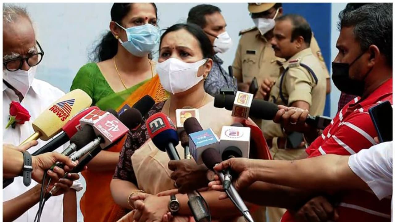 സർക്കാർ ആശുപത്രികളിൽ മരുന്നുണ്ട്,പുതിയ മെഡിക്കൽ കോളജുകളിൽ സൗകര്യങ്ങളുണ്ട്,എല്ലാം ശരിയാക്കിയെന്ന് ആരോഗ്യമന്ത്രി