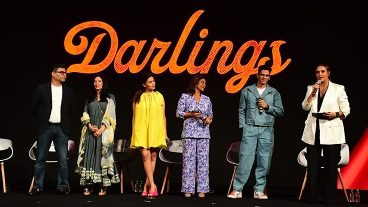 शाहरुख खान को नहीं हो रहा डार्लिंग्स की रिलीज़ का इंतज़ार, आलिया भट्ट के लिए कही बड़ी बात शाहरुख खान को नहीं हो रहा डार्लिंग्स की रिलीज़ का इंतज़ार, आलिया भट्ट के लिए कही बड़ी बात