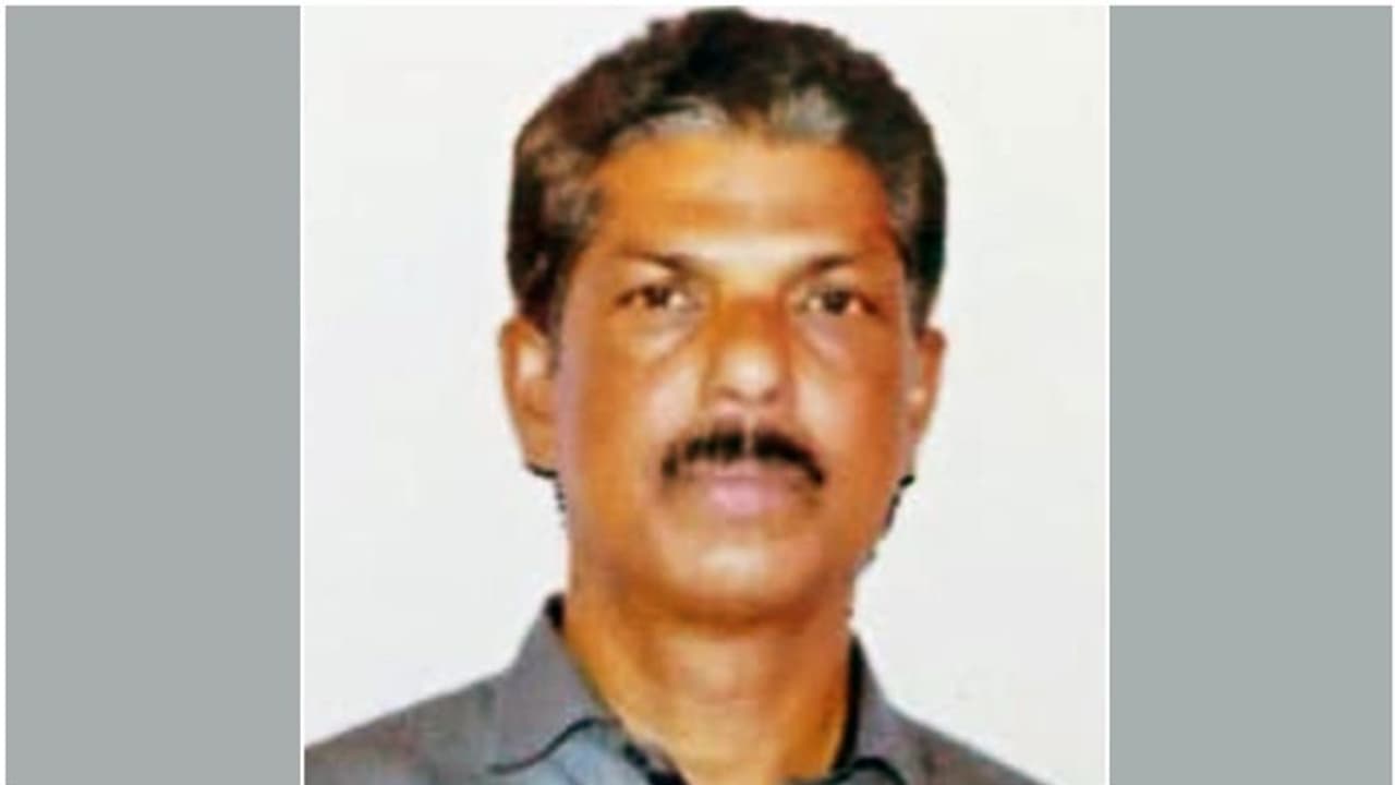 കുഴഞ്ഞുവീണു മരിച്ച പ്രവാസി മലയാളിയുടെ മൃതദേഹം നാട്ടിലെത്തിച്ചു കുഴഞ്ഞുവീണു മരിച്ച പ്രവാസി മലയാളിയുടെ മൃതദേഹം നാട്ടിലെത്തിച്ചു