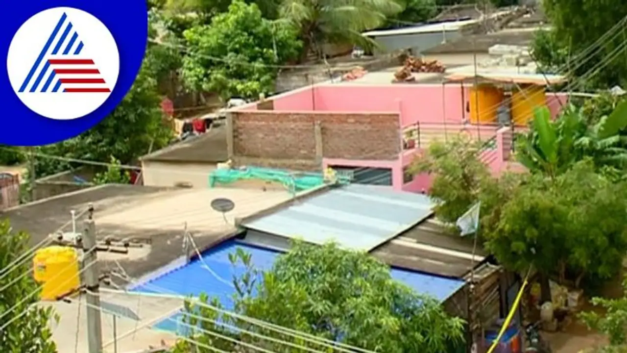 Chitradurga; ಆಶ್ರಯ ಮನೆ ಯೋಜನೆಯಲ್ಲಿ ಗೋಲ್ ಮಾಲ್, ಕವಾಡಿಗರ ಹಟ್ಟಿಯಲ್ಲಿ ಪ್ರತಿಭಟನೆ Chitradurga; ಆಶ್ರಯ ಮನೆ ಯೋಜನೆಯಲ್ಲಿ ಗೋಲ್ ಮಾಲ್, ಕವಾಡಿಗರ ಹಟ್ಟಿಯಲ್ಲಿ ಪ್ರತಿಭಟನೆ