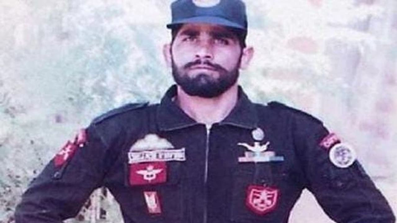 कारगिल जंग के हीरो: 6 गोलियां लगने के बाद भी नहीं रूके थे दिगेन्द्र सिंह, तबाह कर दिए थे 18 पाकिस्तानी बंकर