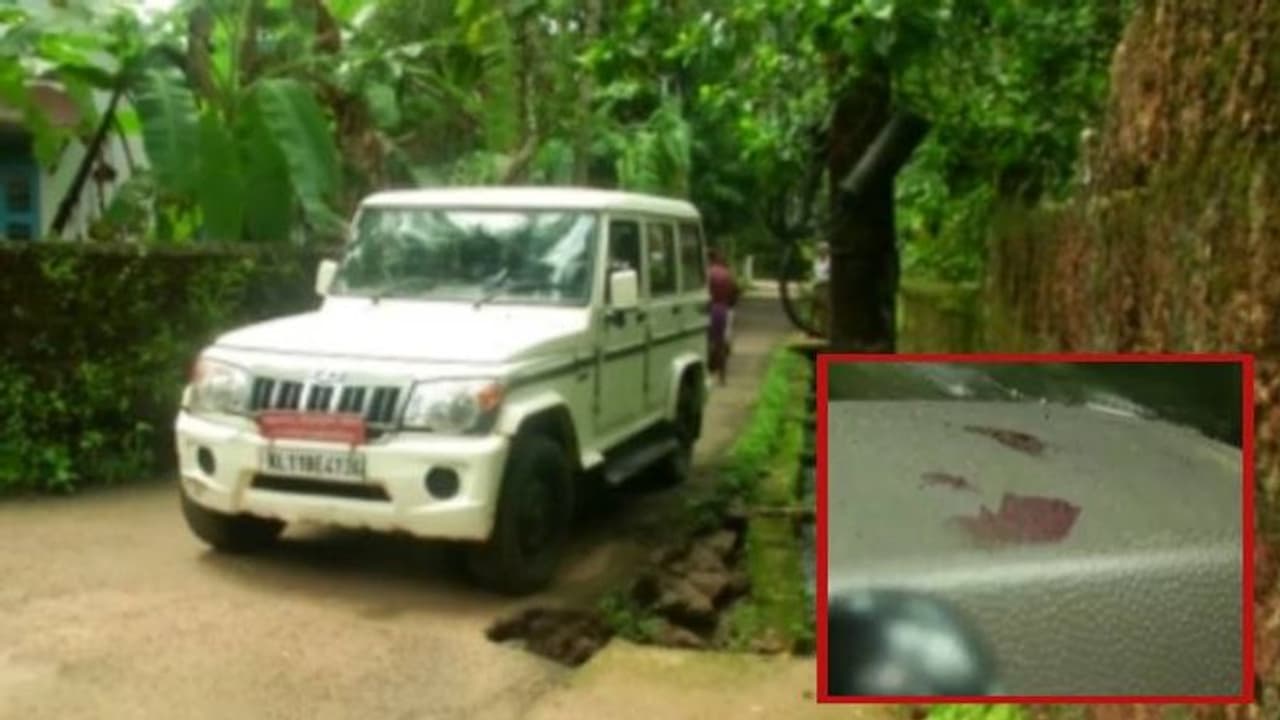 ആരോഗ്യവകുപ്പിന്റെ മോഷണം പോയ ജീപ്പ് ഉപേക്ഷിച്ച നിലയിൽ, അകത്ത് രക്തക്കറ, അന്വേഷണം ഊര്ജിതം ആരോഗ്യവകുപ്പിന്റെ മോഷണം പോയ ജീപ്പ് ഉപേക്ഷിച്ച നിലയിൽ, അകത്ത് രക്തക്കറ, അന്വേഷണം ഊര്ജിതം