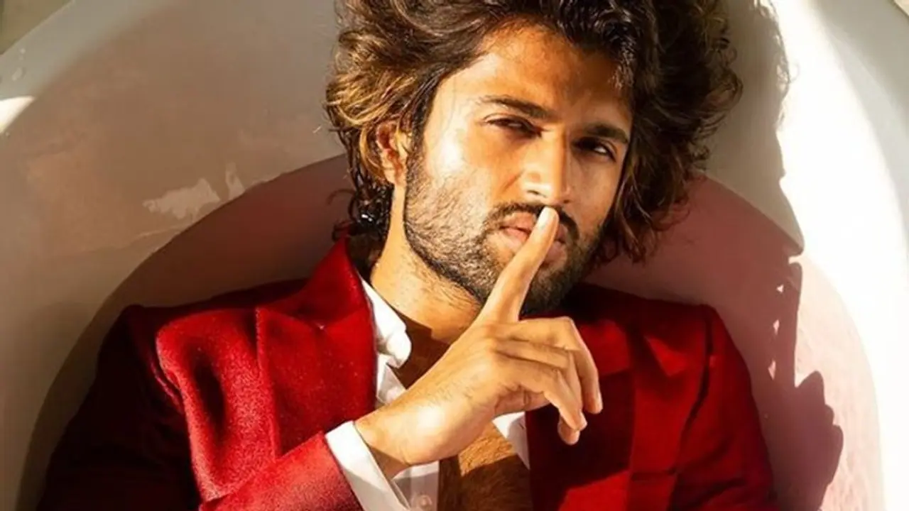 (Watch) Did Vijay Deverakonda have SEX in a car? Actor says he wouldn't mind 'threesome' and more