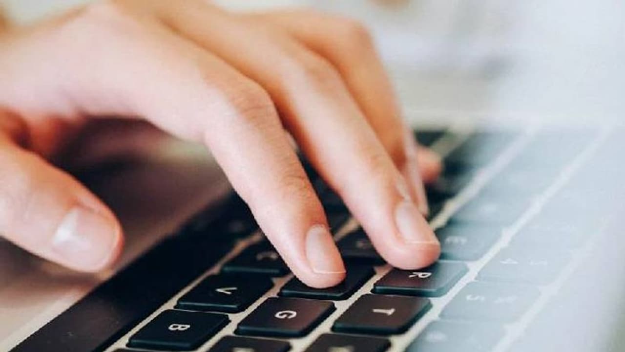 മിടുക്ക് കണ്ട് 33 ലക്ഷത്തിന്റെ ജോലി കിട്ടി, വയസ് 15 മാത്രമെന്നറിഞ്ഞപ്പോൾ കാത്തിരിക്കൂ എന്ന് കമ്പനി മിടുക്ക് കണ്ട് 33 ലക്ഷത്തിന്റെ ജോലി കിട്ടി, വയസ് 15 മാത്രമെന്നറിഞ്ഞപ്പോൾ കാത്തിരിക്കൂ എന്ന് കമ്പനി