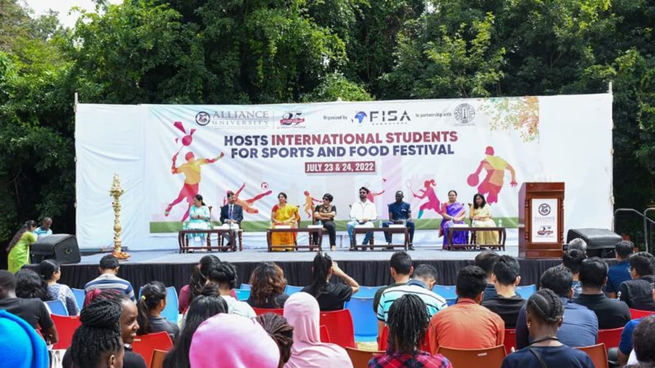 ಬೆಂಗಳೂರಿನಲ್ಲಿ ಅಂತಾರಾಷ್ಟ್ರೀಯ ಕ್ರೀಡಾಕೂಟ, ಆಹಾರ ಹಬ್ಬ, 50 ದೇಶದ ವಿದ್ಯಾರ್ಥಿಗಳು ಭಾಗಿ! ಬೆಂಗಳೂರಿನಲ್ಲಿ ಅಂತಾರಾಷ್ಟ್ರೀಯ ಕ್ರೀಡಾಕೂಟ, ಆಹಾರ ಹಬ್ಬ, 50 ದೇಶದ ವಿದ್ಯಾರ್ಥಿಗಳು ಭಾಗಿ!