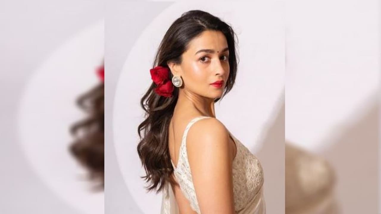 'বিয়ে করেছি ও মা হতে চলেছি বলেই আমার কেরিয়ার শেষ?' বিস্ফোরক আলিয়া 'বিয়ে করেছি ও মা হতে চলেছি বলেই আমার কেরিয়ার শেষ?' বিস্ফোরক আলিয়া