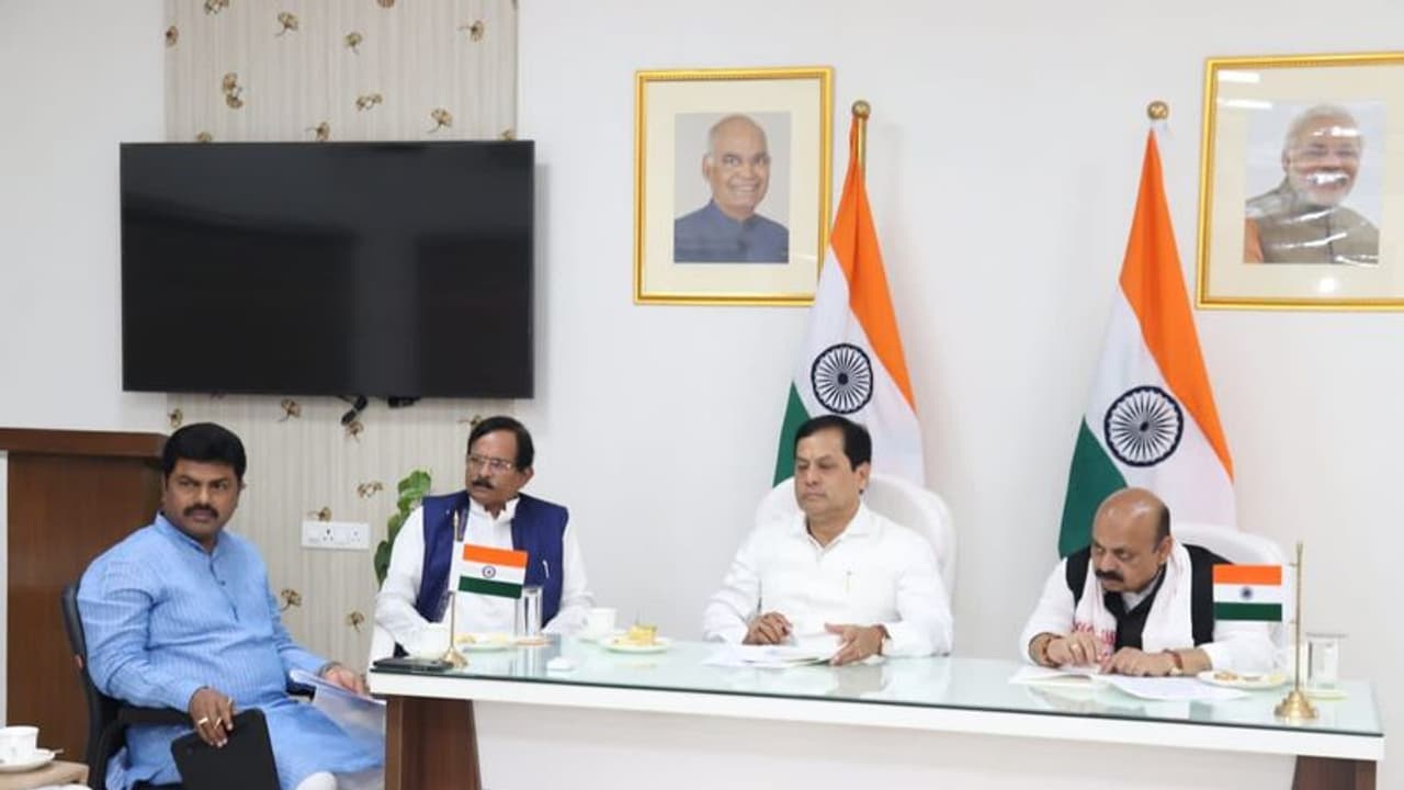 ಬೈಂದೂರಲ್ಲಿ ಬಂದರು ನಿರ್ಮಾಣ; ಕೇಂದ್ರಕ್ಕೆ ಸಂಸದ ಮನವಿ ಬೈಂದೂರಲ್ಲಿ ಬಂದರು ನಿರ್ಮಾಣ; ಕೇಂದ್ರಕ್ಕೆ ಸಂಸದ ಮನವಿ