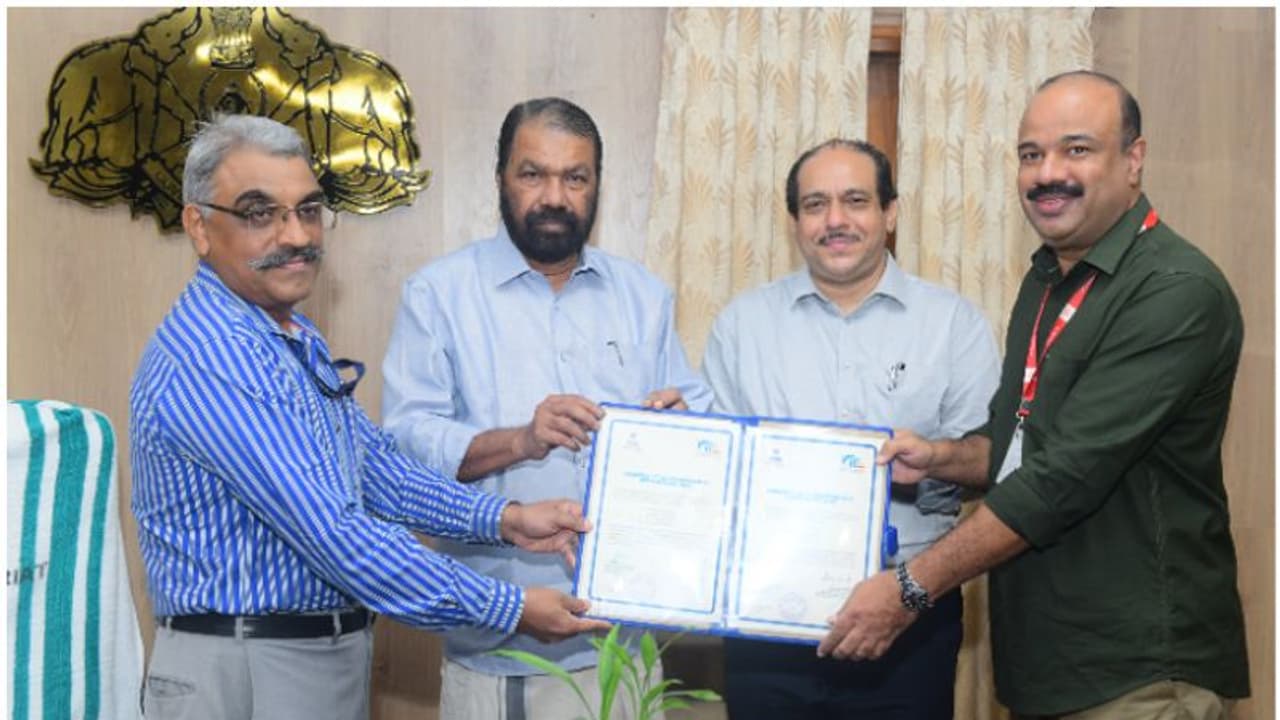 സ്കൂളുകളില്‍ ഇനി ഇന്‍റര്‍നെറ്റിന് വേഗതയേറും ; ബിഎസ്എൻഎല്ലുമായി ധാരണ