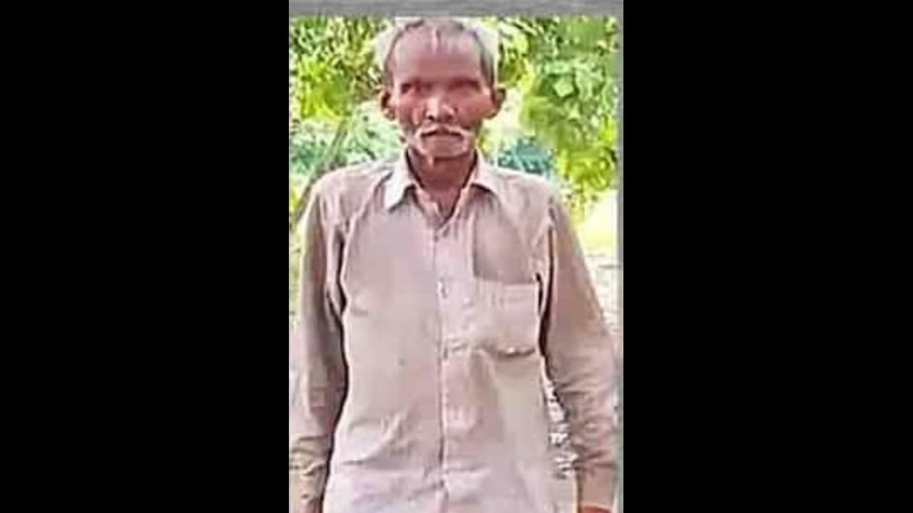  ஒரு நாளா ரெண்டு நாளா 22 வருஷமா குளிக்காமல் இருந்து வரும் நபர்.. மனைவி இறந்த போதும் குளிக்கல.!! 