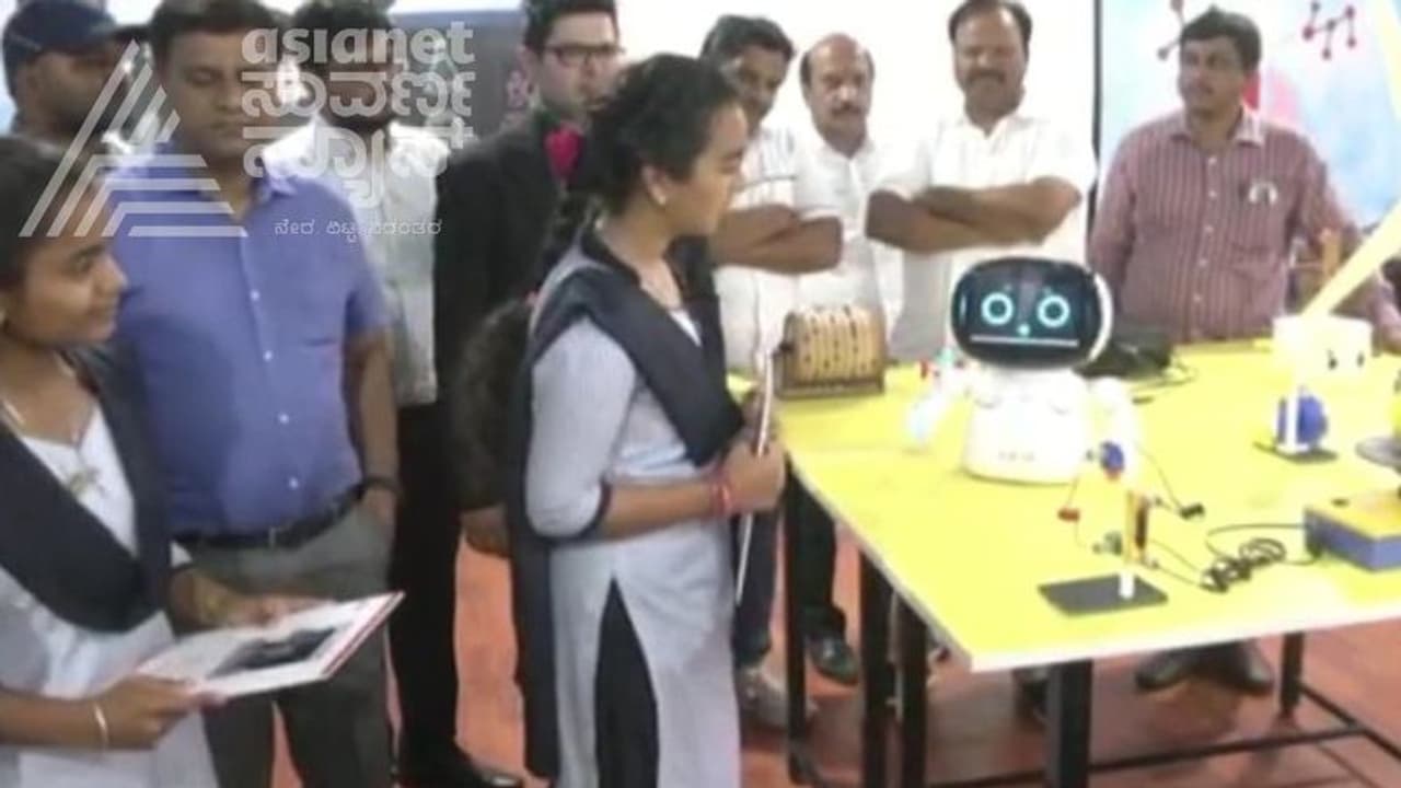 Chamarajanagar: ಸಚಿವ ವಿ.ಸೋಮಣ್ಣ ಅಭಿಮಾನಿಗಳಿಂದ ಸರ್ಕಾರಿ ಕಾಲೇಜಿಗೆ ರೋಬೋಟಿಕ್ ಪ್ರಯೋಗಾಲಯ ಕೊಡುಗೆ
