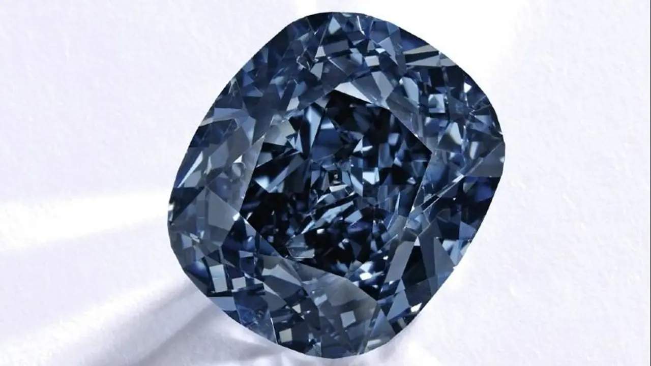 diamond price: விறகு எடுக்கச் சென்ற பெண்ணுக்கு கூரையைப் பிய்த்து கொட்டிய அதிர்ஷ்டம்: என்ன அது? diamond price: விறகு எடுக்கச் சென்ற பெண்ணுக்கு கூரையைப் பிய்த்து கொட்டிய அதிர்ஷ்டம்: என்ன அது?