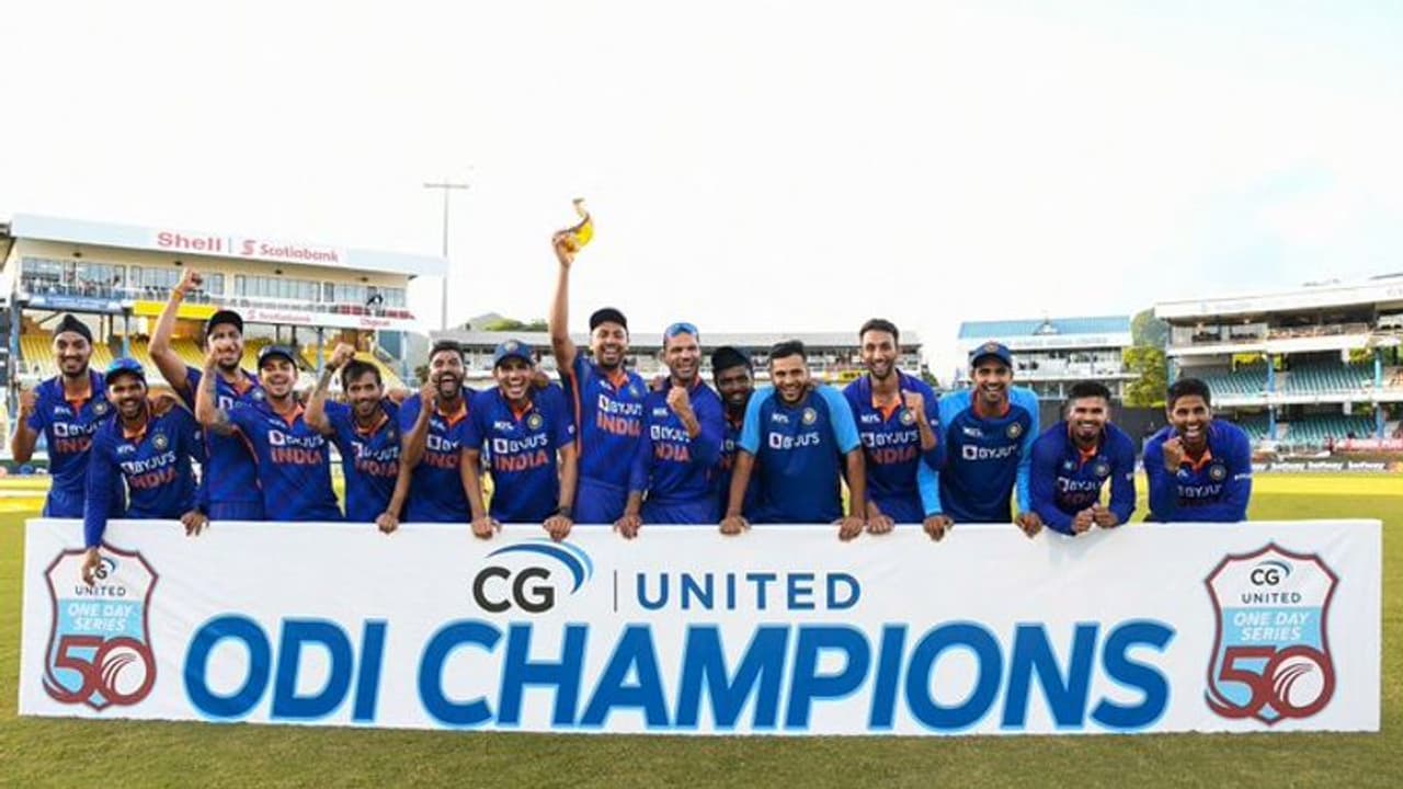 WI vs IND: வெஸ்ட் இண்டீஸை ஒருநாள் தொடரில் ஒயிட்வாஷ் செய்து இந்திய அணி வரலாற்று சாதனை