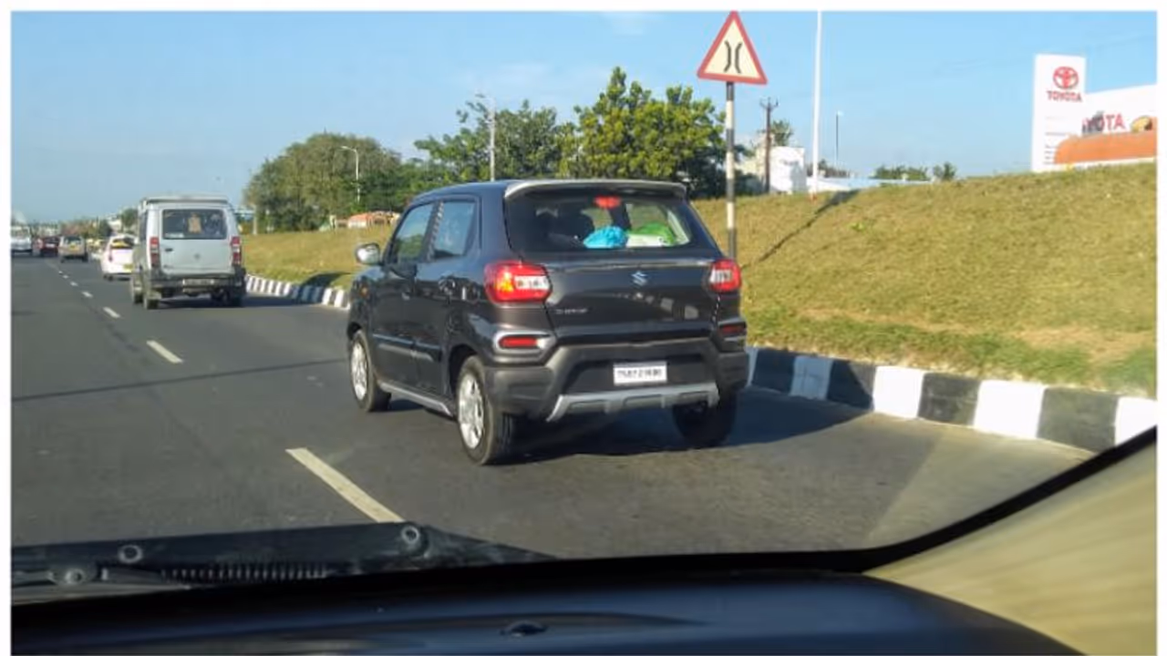 26കിമിക്കും മേൽ മൈലേജ്! പെട്രോൾ മണം മാത്രം മതി ഈ മാരുതി കാറുകൾക്ക്!