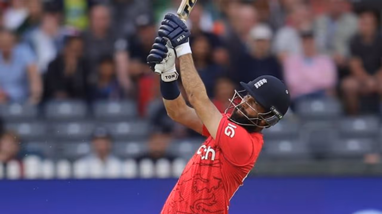 അടിയോടടി! ടി20യില് റെക്കോര്ഡിട്ട് മൊയീന് അലി; പിന്നിലാക്കിയത് ലിവിംഗ്സ്റ്റണെ, ഇംഗ്ലണ്ടിന് ജയം വീഡിയോ അടിയോടടി! ടി20യില് റെക്കോര്ഡിട്ട് മൊയീന് അലി; പിന്നിലാക്കിയത് ലിവിംഗ്സ്റ്റണെ, ഇംഗ്ലണ്ടിന് ജയം വീഡിയോ