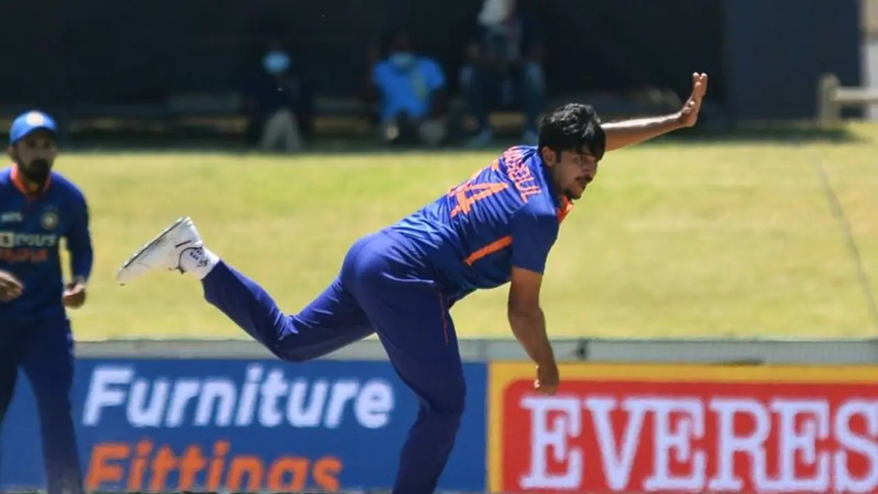 പഠിച്ചിട്ട് വിമര്‍ശിക്കൂ സുഹൃത്തേ; റണ്‍സേറെ വഴങ്ങുന്നു എന്ന വിമര്‍ശനത്തോട് പൊട്ടിത്തെറിച്ച് ഷര്‍ദ്ദുല്‍ 