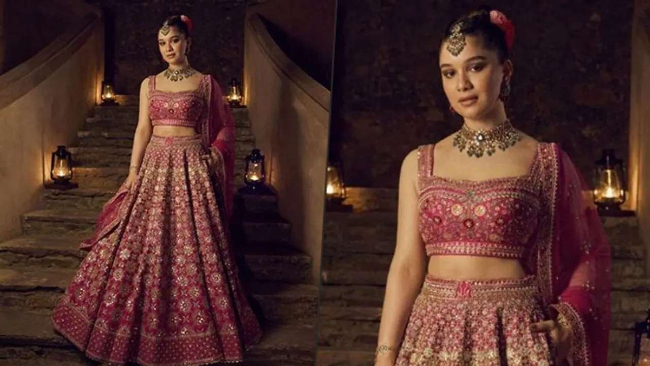 Sachin Tendulkar’s daughter Sara Tendulkar poses in Anita Dongre's lehenga Sachin Tendulkar’s daughter Sara Tendulkar poses in Anita Dongre's lehenga