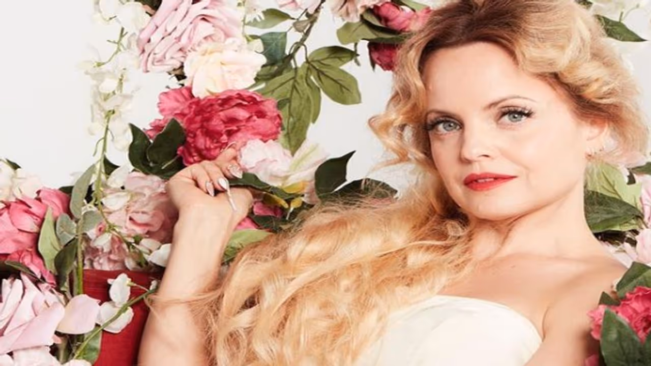 12 साल की उम्र में इस अमेरिकी एक्ट्रेस के साथ हुआ था कई बार रेप, बोलीं उसके लिए मैं सिर्फ एक शरीर थी 12 साल की उम्र में इस अमेरिकी एक्ट्रेस के साथ हुआ था कई बार रेप, बोलीं उसके लिए मैं सिर्फ एक शरीर थी