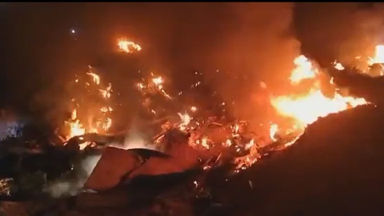 MiG fighter jet Crashed : മിഗ് 21 വിമാനം രാജസ്ഥാനില് തകര്ന്നുവീണു; രണ്ട് പൈലറ്റുമാർ മരിച്ചു MiG fighter jet Crashed : മിഗ് 21 വിമാനം രാജസ്ഥാനില് തകര്ന്നുവീണു; രണ്ട് പൈലറ്റുമാർ മരിച്ചു