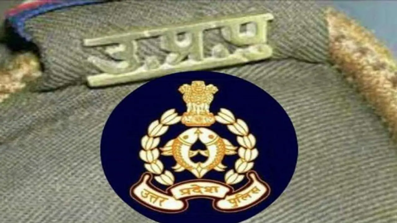 पुलिसकर्मी की ड्यूटी के दौरान मोबाइल फोन के इस्तेमाल को लेकर हुआ बड़ा बदलाव, जानें नए नियम पुलिसकर्मी की ड्यूटी के दौरान मोबाइल फोन के इस्तेमाल को लेकर हुआ बड़ा बदलाव, जानें नए नियम