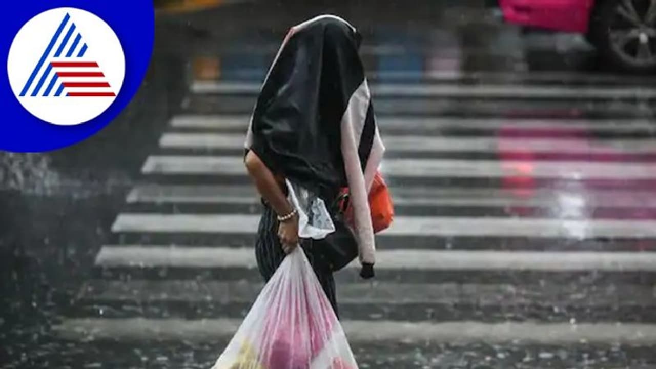 Heavy Rainfall: ನಸುಕಿನ ಮಳೆಗೆ ನಲುಗಿದ ನವಲಗುಂದ Heavy Rainfall: ನಸುಕಿನ ಮಳೆಗೆ ನಲುಗಿದ ನವಲಗುಂದ