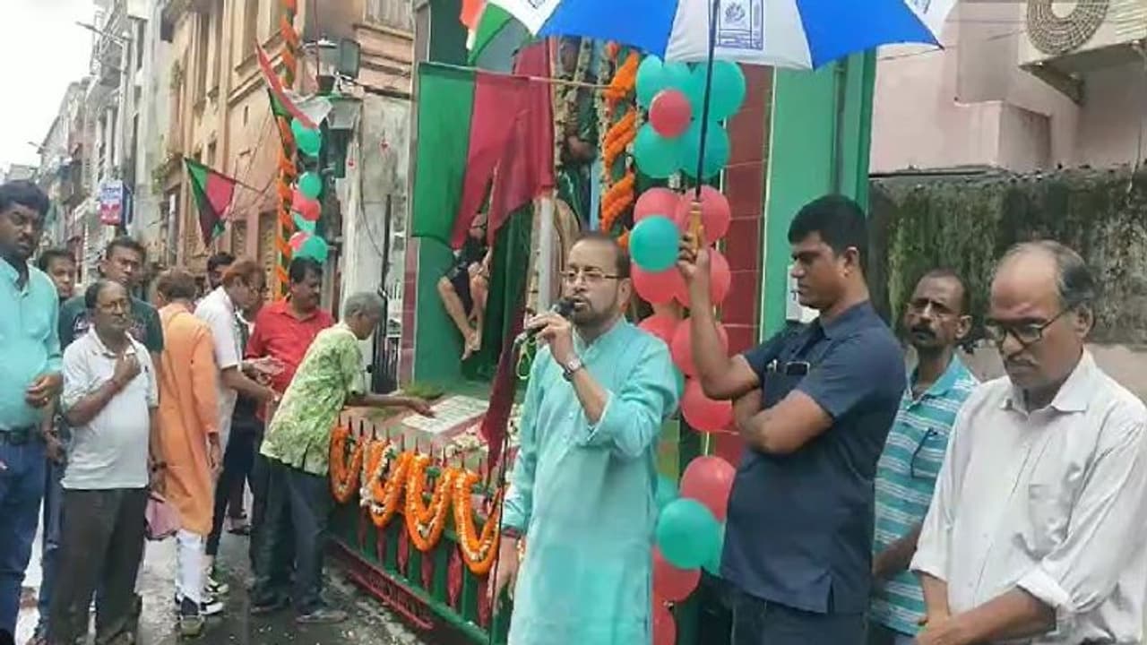 মোহনবাগান দিবসে অমর এগারোকে শ্রদ্ধা জানিয়ে কী বললেন অতীন ঘোষ? মোহনবাগান দিবসে অমর এগারোকে শ্রদ্ধা জানিয়ে কী বললেন অতীন ঘোষ?