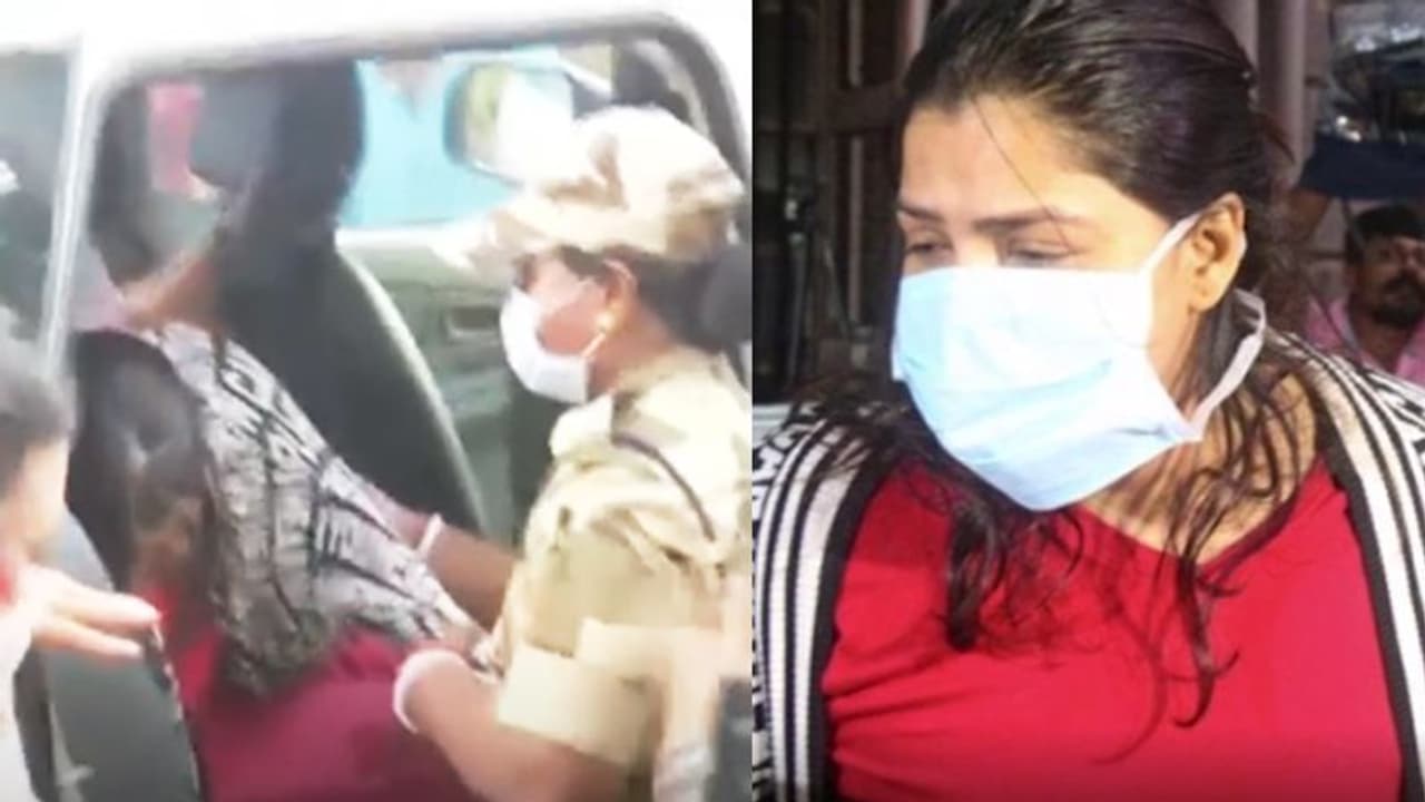 मेडिकल के लिए जाते वक्त फूट फूट कर रोई अर्पिता मुखर्जी, कैश से भरी एक्ट्रेस की 4 लग्जरी गाड़ियां गायब मेडिकल के लिए जाते वक्त फूट फूट कर रोई अर्पिता मुखर्जी, कैश से भरी एक्ट्रेस की 4 लग्जरी गाड़ियां गायब