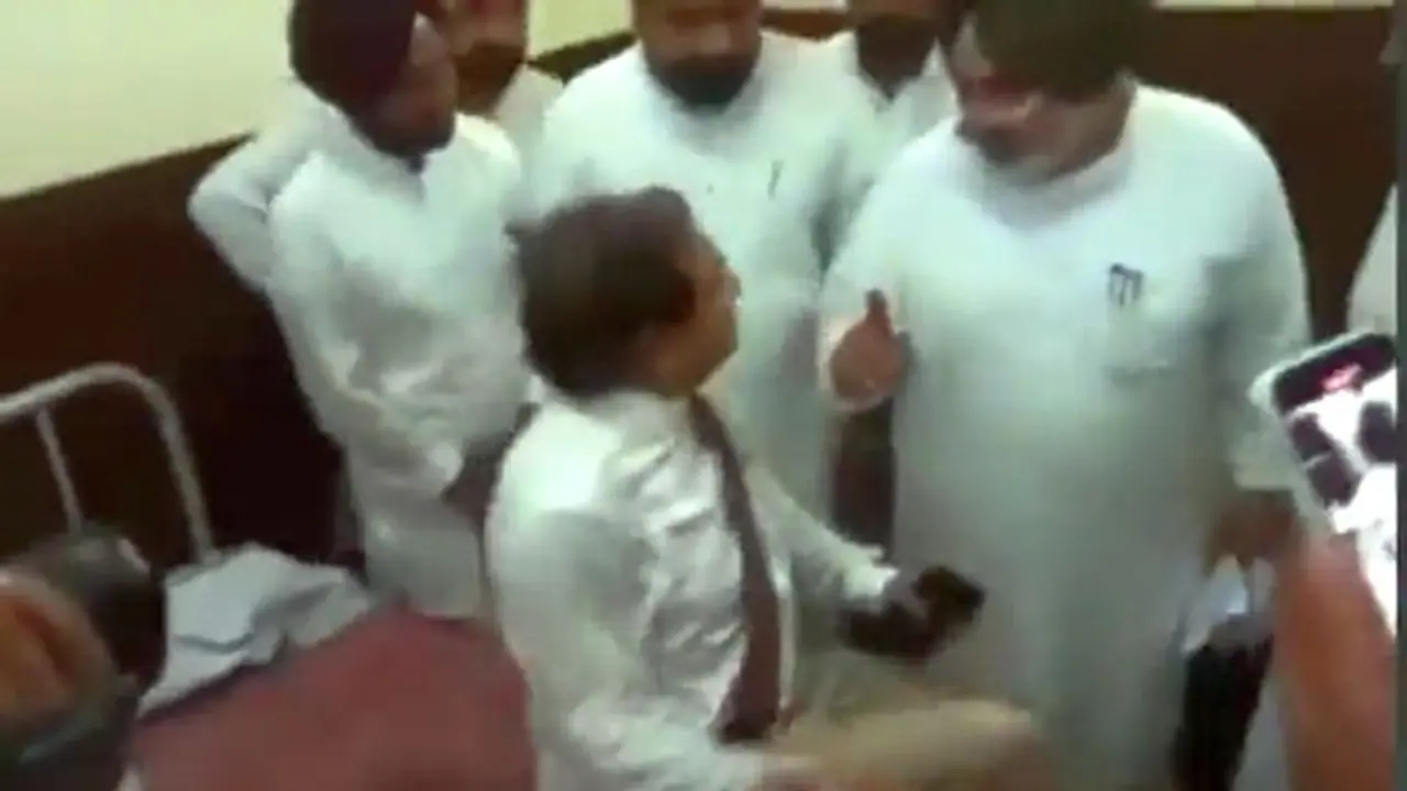 Made to lie on dirty bed by Punjab health minister, Baba Farid varsity V C Dr Raj Bahadur quits