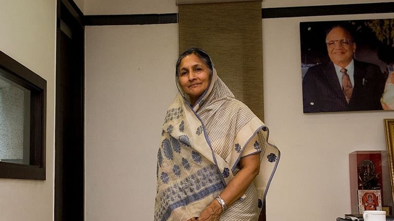 രാജ്യത്തെ ഏറ്റവും സമ്പന്നയായ വനിത, ബിജെപി സീറ്റ് നൽകിയില്ല, സ്വതന്ത്ര സ്ഥാനാർത്ഥിയായി സാവിത്രി ജിൻഡാൽ രാജ്യത്തെ ഏറ്റവും സമ്പന്നയായ വനിത, ബിജെപി സീറ്റ് നൽകിയില്ല, സ്വതന്ത്ര സ്ഥാനാർത്ഥിയായി സാവിത്രി ജിൻഡാൽ