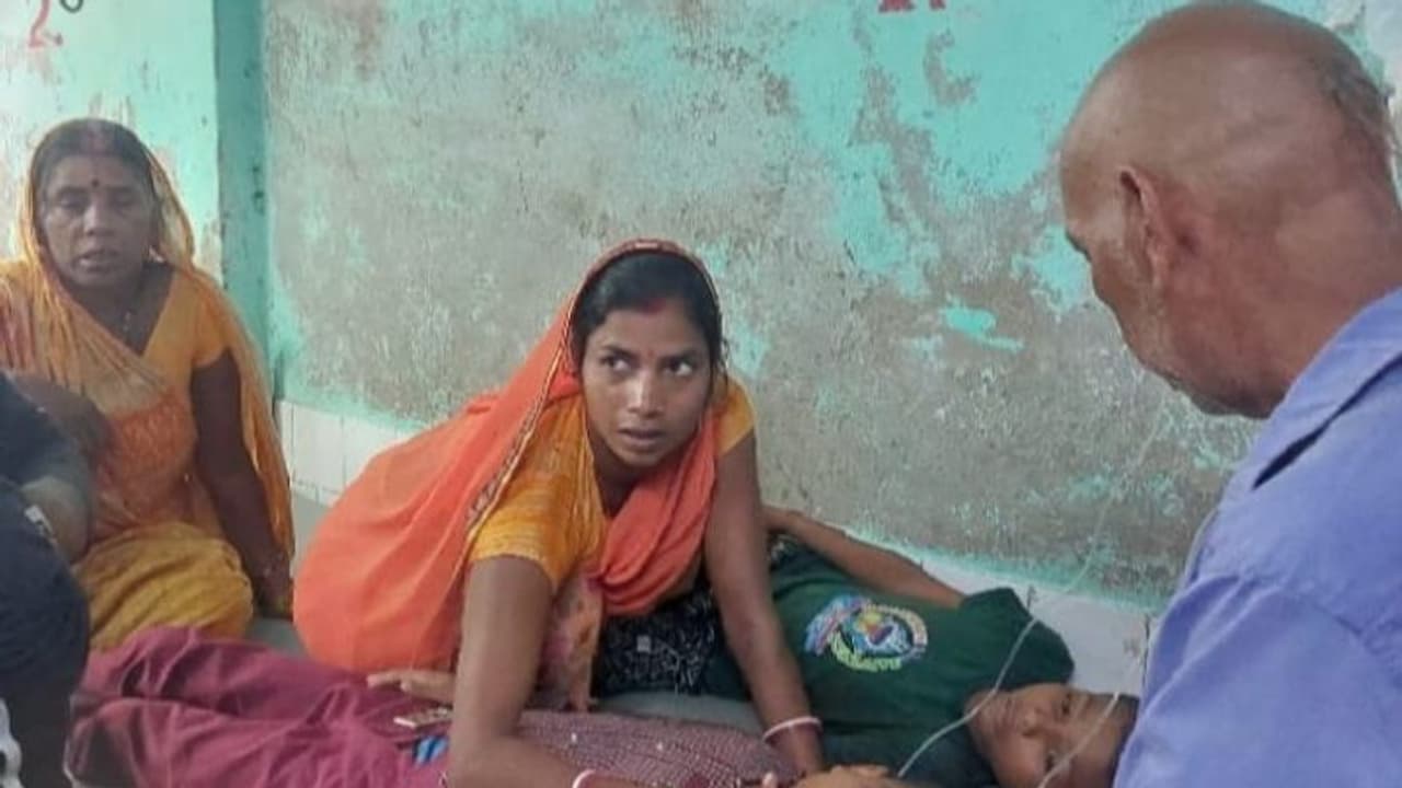 अररिया जिलें में ऐसा क्या हो गया कि, रात में सब्जी रोटी खाया फिर भी अस्पताल पहुंच गए 24 बच्चे