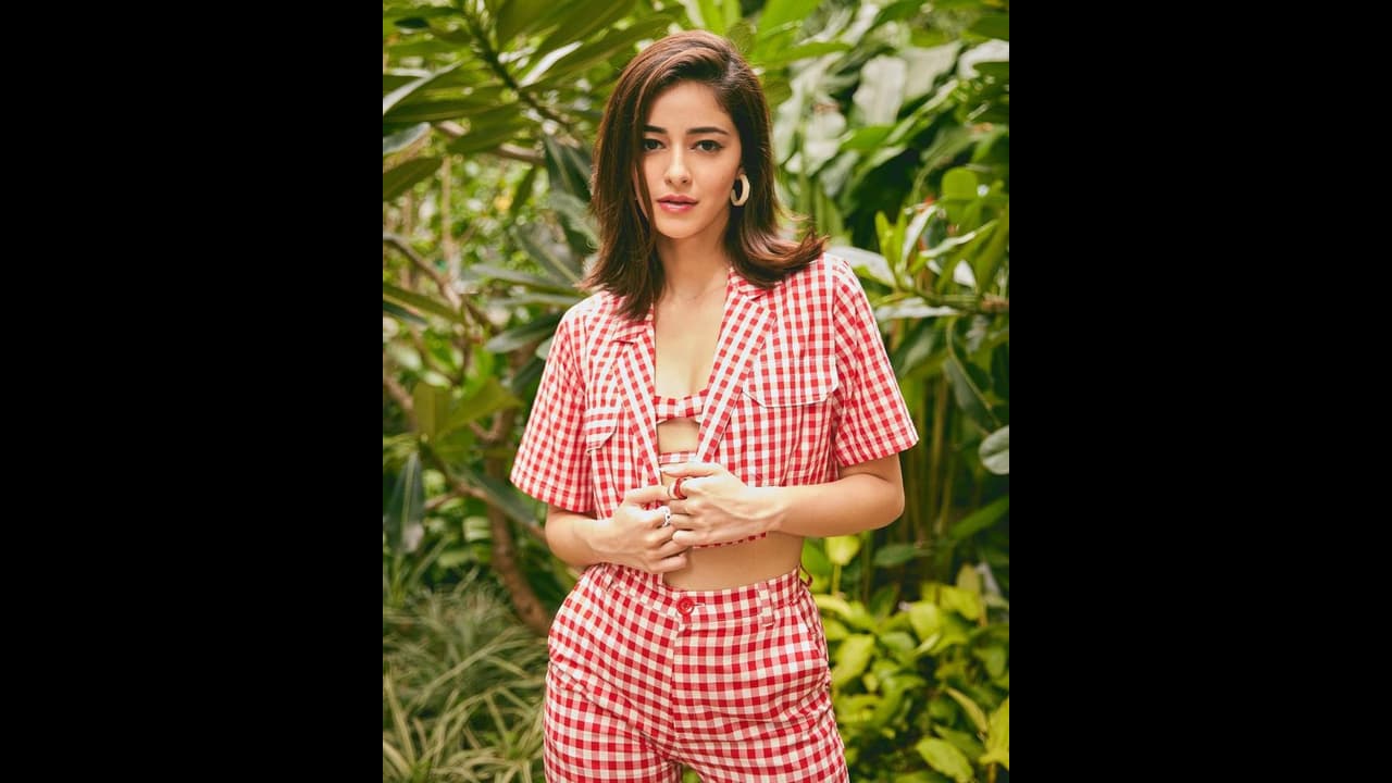 Liger की एक्ट्रेस अनन्या पांडे ने दिखाया एकदम नया अंदाज़, 'मूड स्विंग्स' के जरिए दिखाई खूबसूरती की झलक Liger की एक्ट्रेस अनन्या पांडे ने दिखाया एकदम नया अंदाज़, 'मूड स्विंग्स' के जरिए दिखाई खूबसूरती की झलक