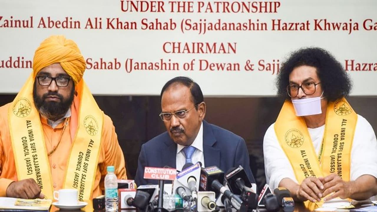 कुछ लोग धर्म के नाम पर पैदा करते हैं दुश्मनी, देश पर पड़ता है इसका असर, मिलकर करना होगा मुकाबला: अजीत डोभाल