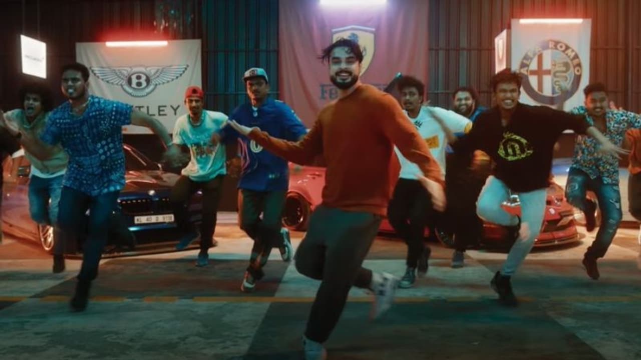 തകര്‍പ്പന്‍ സ്റ്റെപ്പുകളുമായി ടൊവിനോ; 'തല്ലുമാല'യിലെ വീഡിയോ ഗാനം