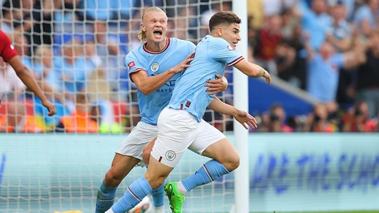 പരിഗണനയില്ല, ഇനിയും ബെഞ്ചിലിരുന്നാല് ചിതലരിക്കും! ജൂലിയന് അല്വാരസ് സിറ്റി വിട്ട് ബാഴ്സലോണയിലേക്ക്? പരിഗണനയില്ല, ഇനിയും ബെഞ്ചിലിരുന്നാല് ചിതലരിക്കും! ജൂലിയന് അല്വാരസ് സിറ്റി വിട്ട് ബാഴ്സലോണയിലേക്ക്?