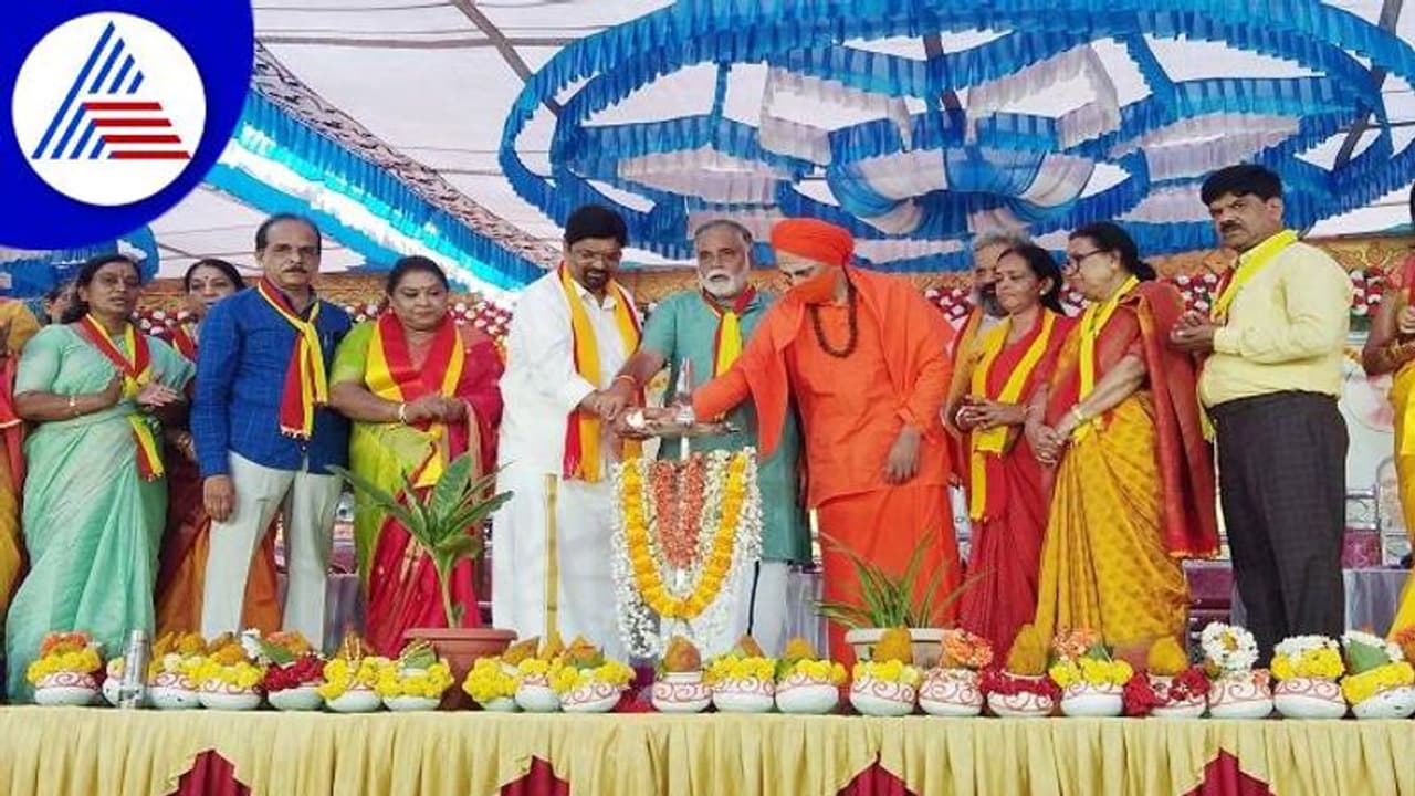 ಕನ್ನಡ ಶಾಲೆ ಮುಚ್ಚಿದರೆ ಮಾತೃಭಾಷೆಗೆ ಕುತ್ತು: ಡಾ.ಮಹೇಶ್ ಜೋಷಿ ಕನ್ನಡ ಶಾಲೆ ಮುಚ್ಚಿದರೆ ಮಾತೃಭಾಷೆಗೆ ಕುತ್ತು: ಡಾ.ಮಹೇಶ್ ಜೋಷಿ