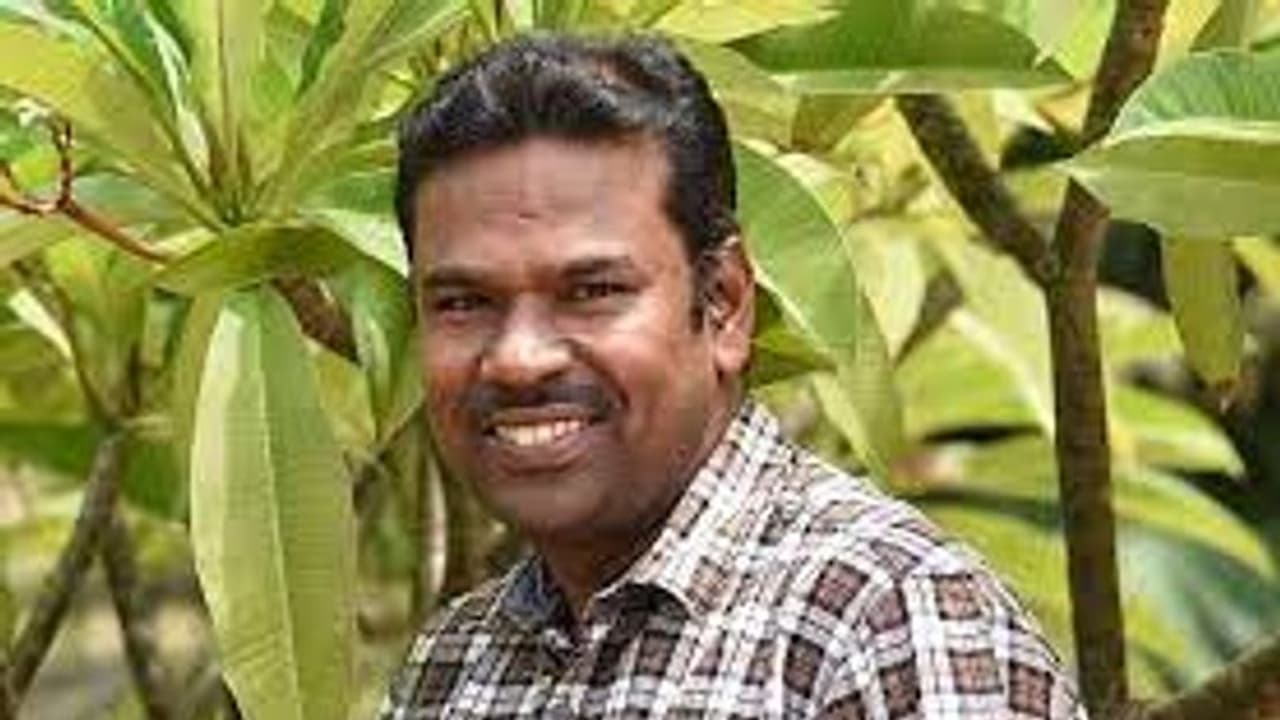 தமிழ் எழுத்தாளருக்கு பால சாகித்ய புரஸ்கார் விருது அறிவிப்பு.. குழந்தை சிறுகதைக்கு விருது வழங்கி கவுரவிப்பு.. தமிழ் எழுத்தாளருக்கு பால சாகித்ய புரஸ்கார் விருது அறிவிப்பு.. குழந்தை சிறுகதைக்கு விருது வழங்கி கவுரவிப்பு..