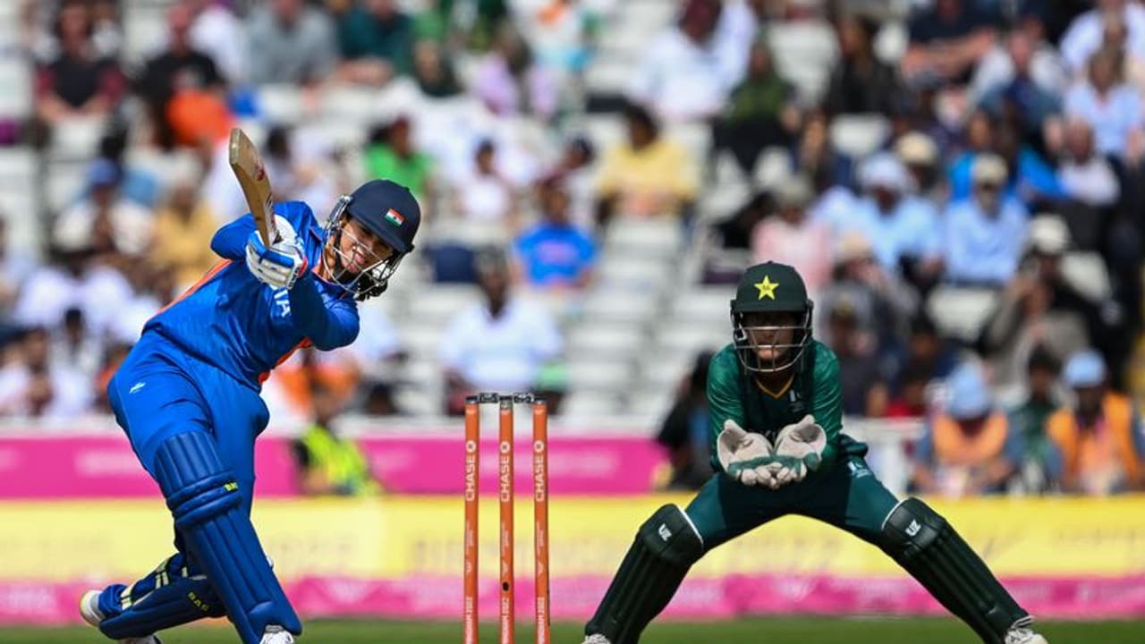 CWG 2022, INDW vs PAKW: Social media rejoices as India brushes aside Pakistan by 8 wickets