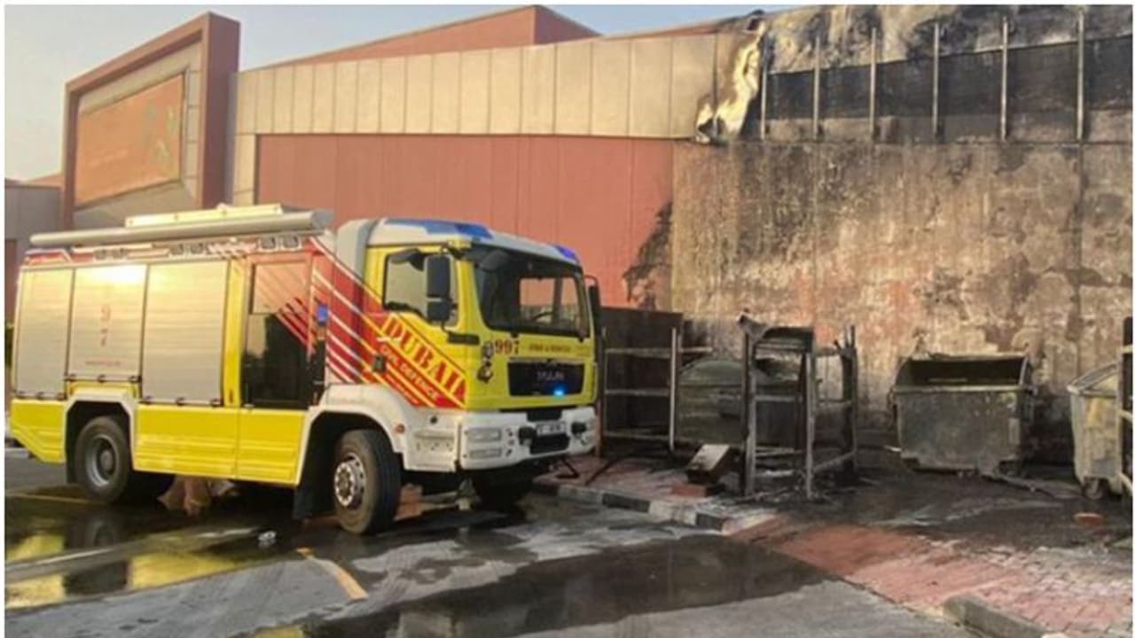 ദുബൈ ഡ്രാഗണ് മാര്ട്ടില് തീപിടിത്തം ദുബൈ ഡ്രാഗണ് മാര്ട്ടില് തീപിടിത്തം